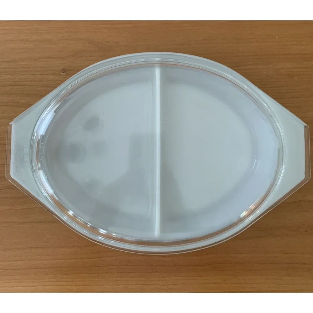 Pyrex vintage divided